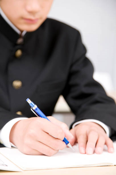 istock Male junior high school students to study at the Institute have 674280740
