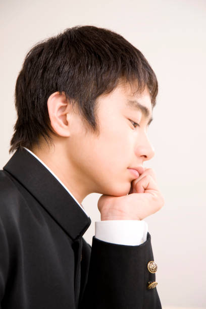 istock Suffering from a male junior high school students 674284940