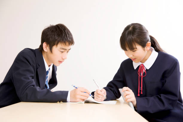 istock Men and women to study 674285560