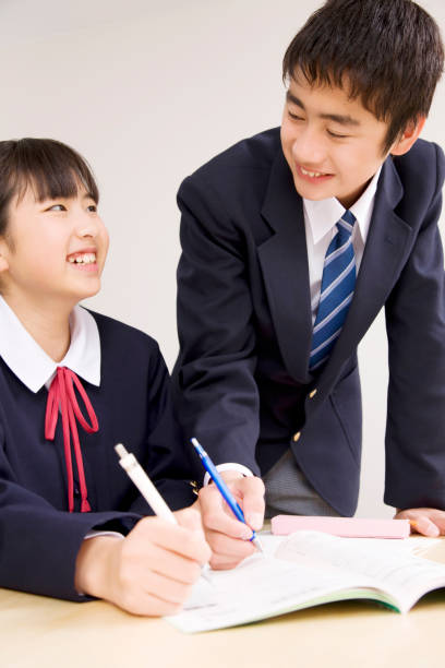 istock Men and women to study 674285602