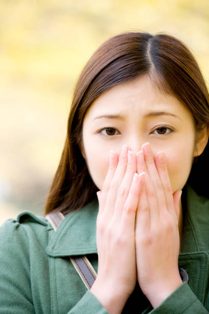 istock Women have warm hands 674302280