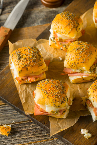 istock Hawaiian Ham and Cheese Buns 674339264