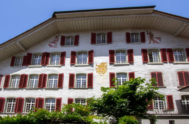 widok na stare miasto thun, szwajcaria - thun switzerland facade european culture zdjęcia i obrazy z banku zdjęć