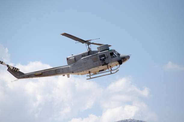 Helicopter bell uh 1 nose up right uh 1 helicopter stock pictures, royalty-free photos & images