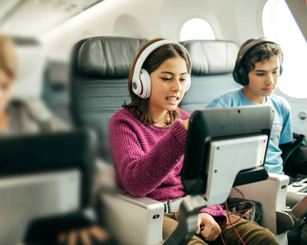 istock Traveling with kids 674376518