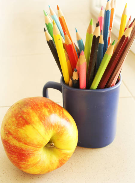 istock Set of color pencils 674490484