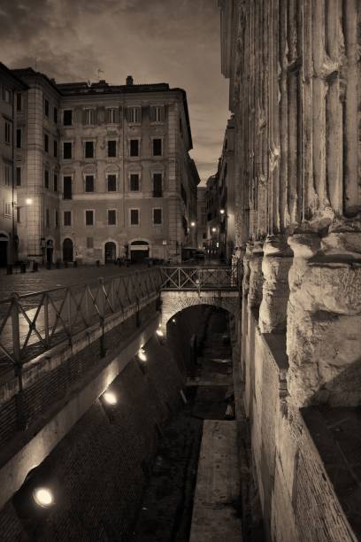 istock Rome Street View 674493026