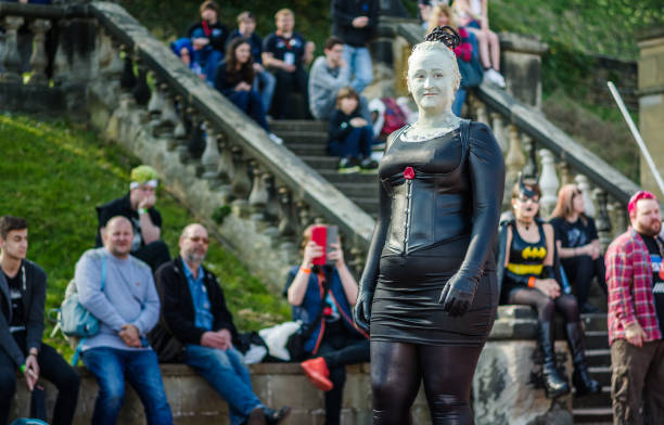 cosplay de star trek mujer - star trek tv show fotografías e imágenes de stock