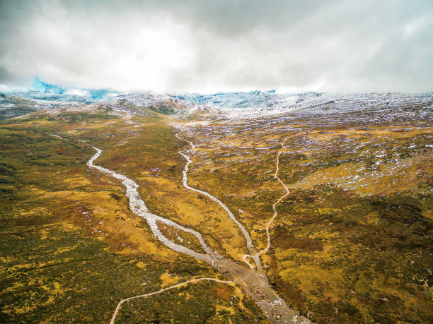 호주 스노위 마운틴의 항공 풍경 - kosciuszko national park 뉴스 사진 이미지