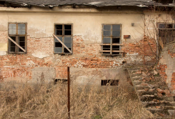 istock Fragment of old ruined house 674746850