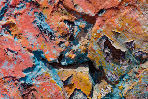 istock Peeling paint, plaster wall, Pushkar, Rajasthan, India 674796322