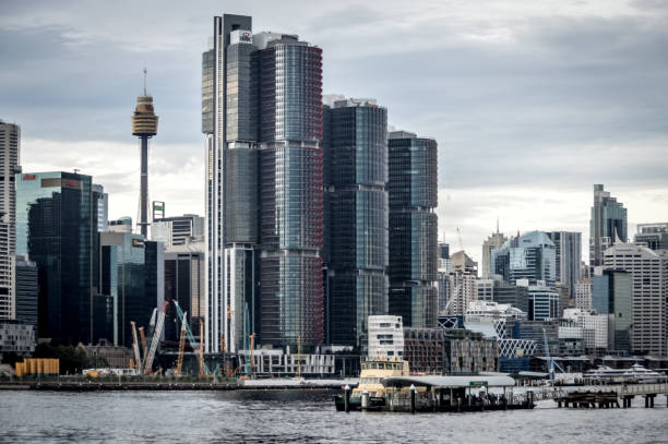 pejzaż sydney wzdłuż darling harbor - darling harbor zdjęcia i obrazy z banku zdjęć