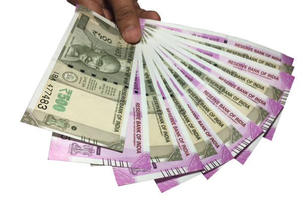 istock 500 and 2000 Indian Currency 674867300