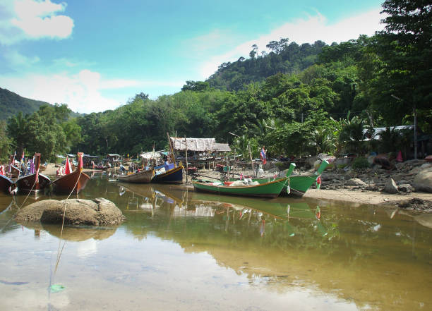 istock Thai Taxi Boats 674933840