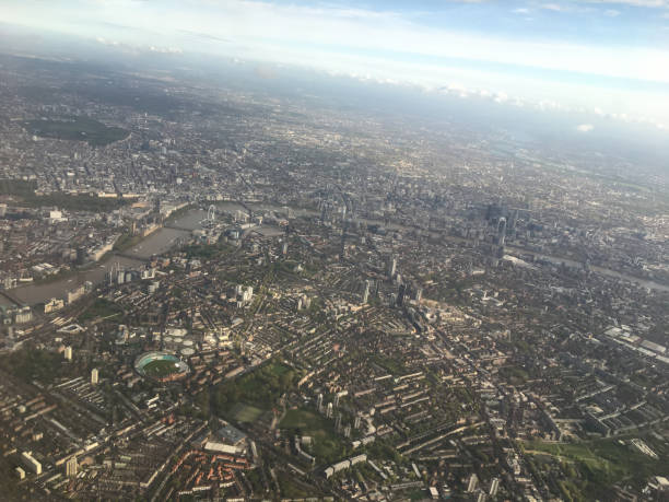 ロンドン上空空撮 - london england thames river millennium wheel aerial view ストックフォトと画像