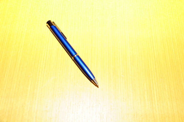 Single pen