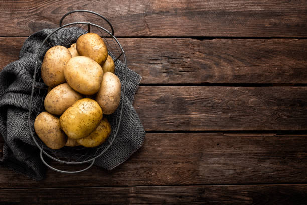 감자 - new potato raw potato freshness organic 뉴스 사진 이미지