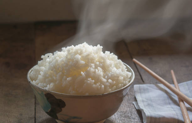istock Rice fragrant smoke in old bowl 675095850