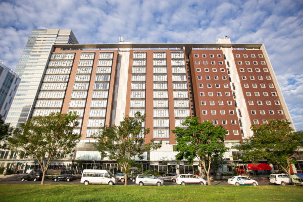 istock Low angle view of hotel building in sunny day 675209806