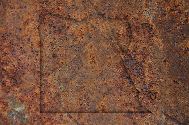 istock Map of Egypt on rusty metal 675213144