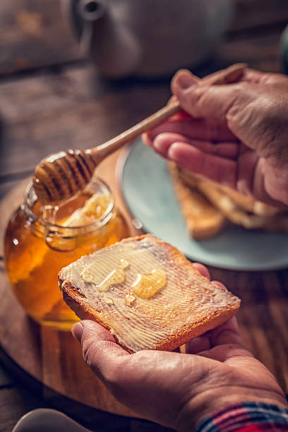 istock Toast with Honey for Breakfast 675227222