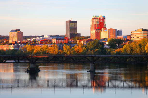 istock Manchester, New Hampshire 675258036