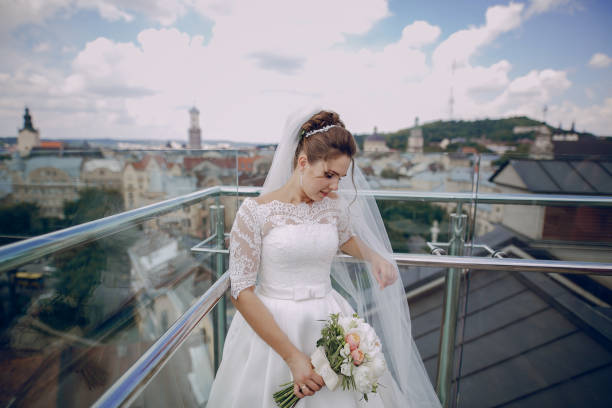 istock bride in white dress 675281686