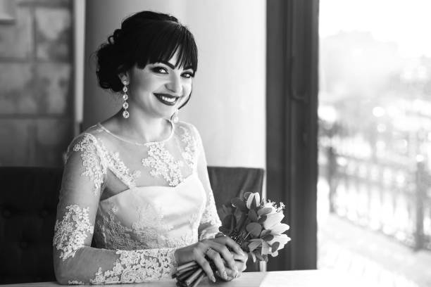 istock Pretty bride with wedding bouquet 675323958