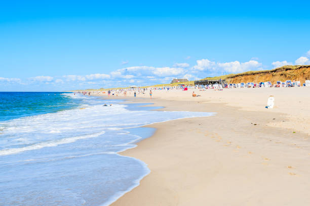istock Sea waves on a beach, Sylt island, Germany 675341148