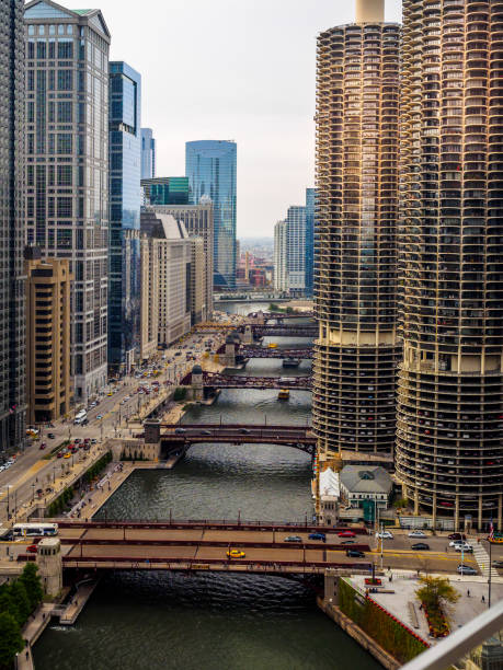 istock Chicago Skyline and Chicago River 675386674