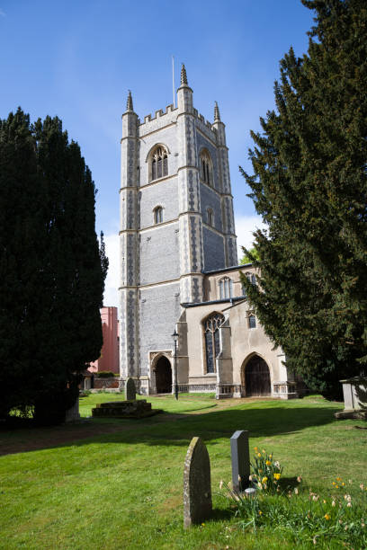 parroquia de dedham iglesia de st mary essex inglaterra en sol de primavera - john constable fotografías e imágenes de stock