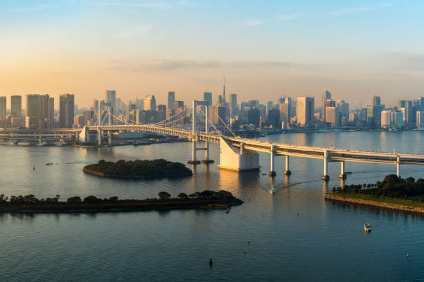 istock Tokyo Tower and Rainbow Bridge in Japan 675459114