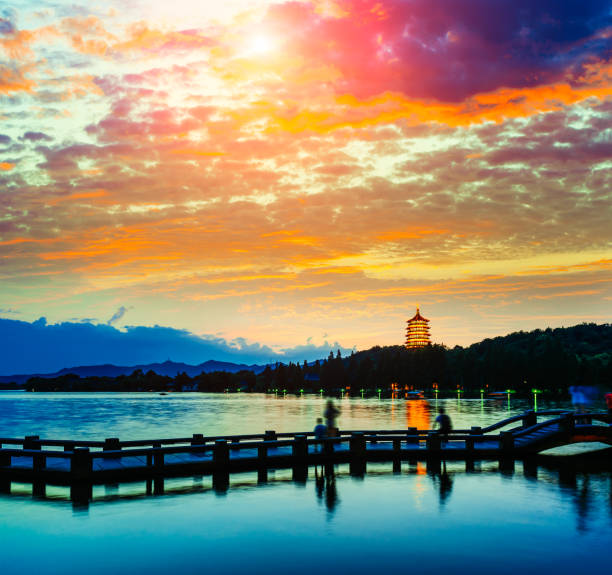 istock Beautiful hangzhou west lake scenery at sunset 675521926