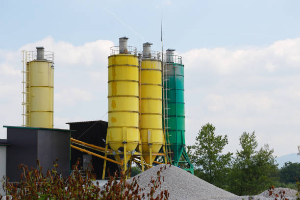 istock Cement manufacturing plant 675573412
