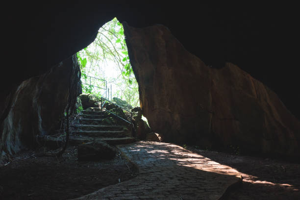 istock Chumphon, Cave Entrance 675594324