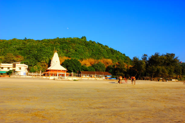 ratnagiri 지구 konkan, maharashtra, 인도에 ganpatipule 사원 - india goa temple indian culture 뉴스 사진 이미지