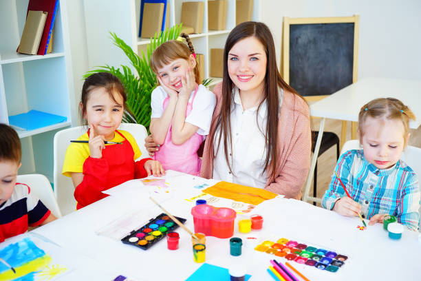 istock Art lesson in kindergarten 675616944