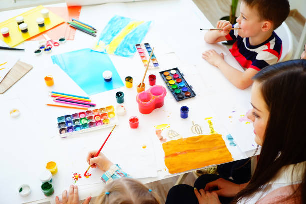 istock Art lesson in kindergarten 675621082