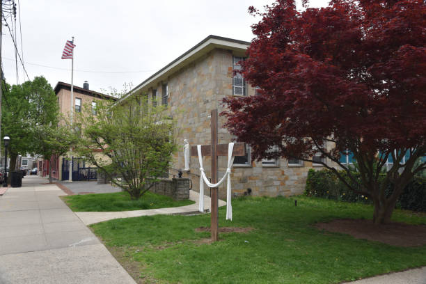 istock Croton-on-Hudson Church 675697638