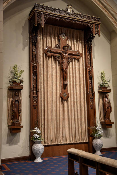 istock Croton-on-Hudson Church 675704074