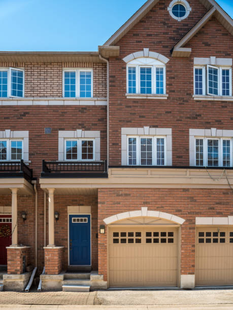 istock Urban Town House Exterior 675750284