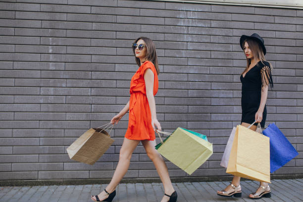 istock girl is shopping 675785944