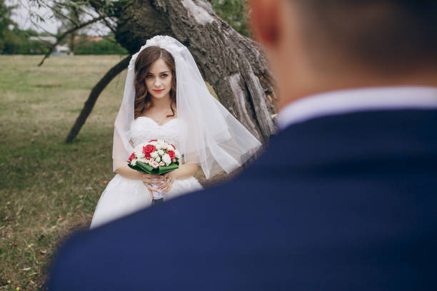 istock couple in wedding day 675801046