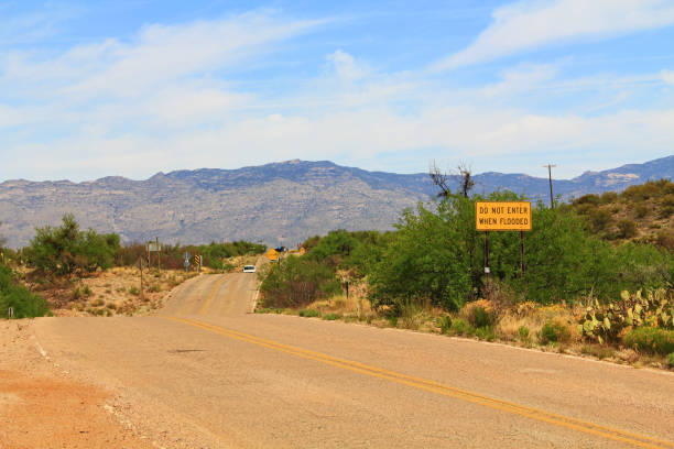 istock Do Not Enter When Flooded Sign in Arizona 675817332