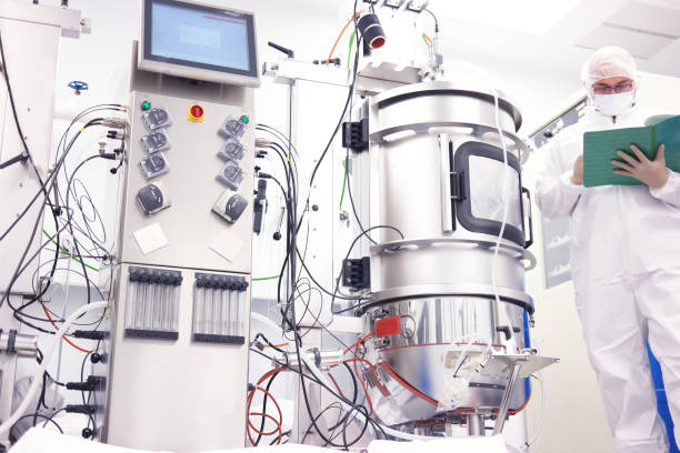 istock Scientist in a clean room 675822772