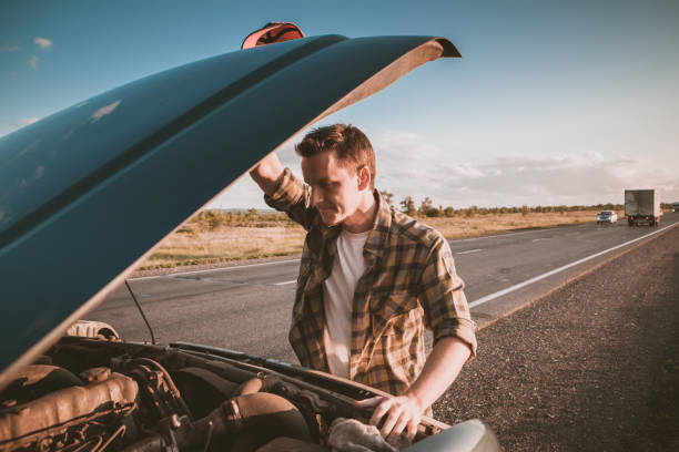 quebra de carro - carro quebrado - fotografias e filmes do acervo