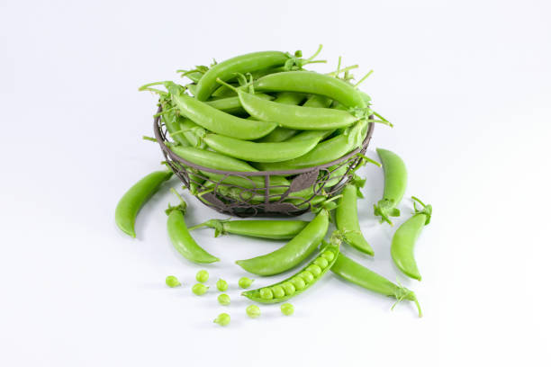 istock sweet peas in busket 675903402