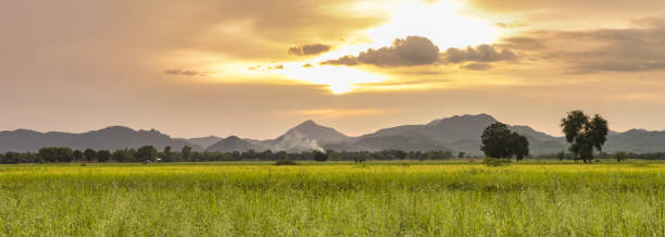 istock Majestic sunset with the mountains 675907182