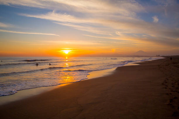 istock Beautiful sunset on the beach 675916600