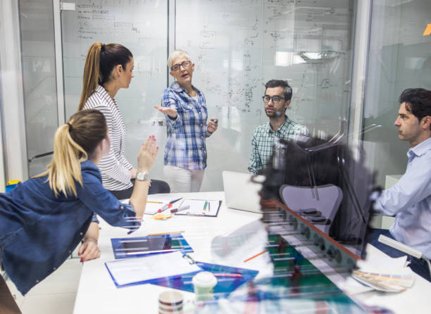 istock Dear colleague, please tell us something about idea you have! 675916784